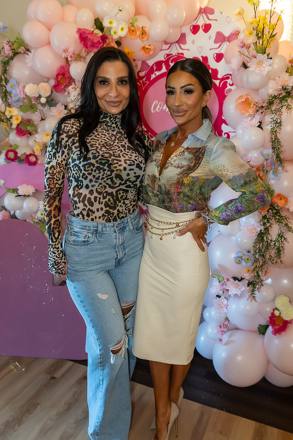 florals & friends